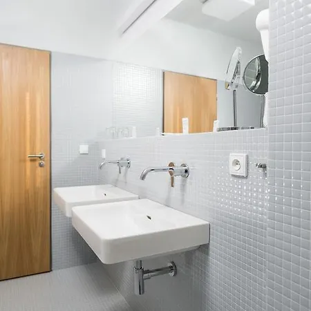 Atom Hotel Trebic