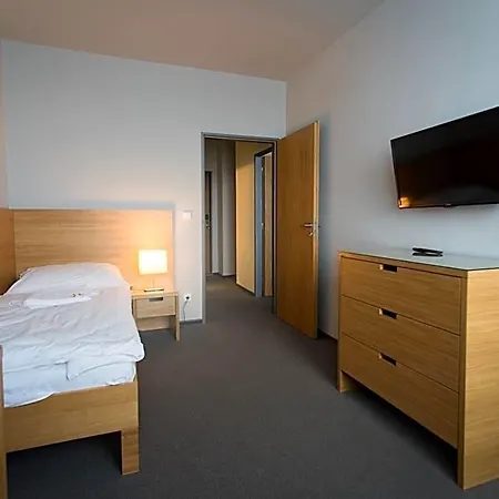 Atom Hotel
