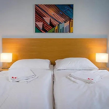 Hotel Atom 3*