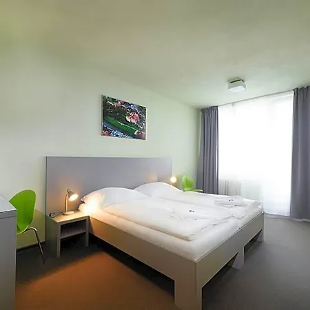 Atom Hotel