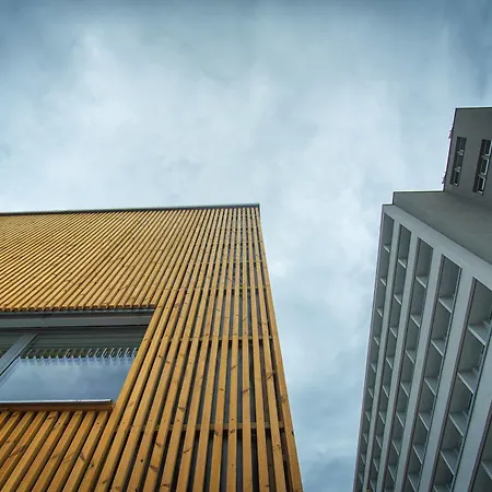 Atom Hotel
